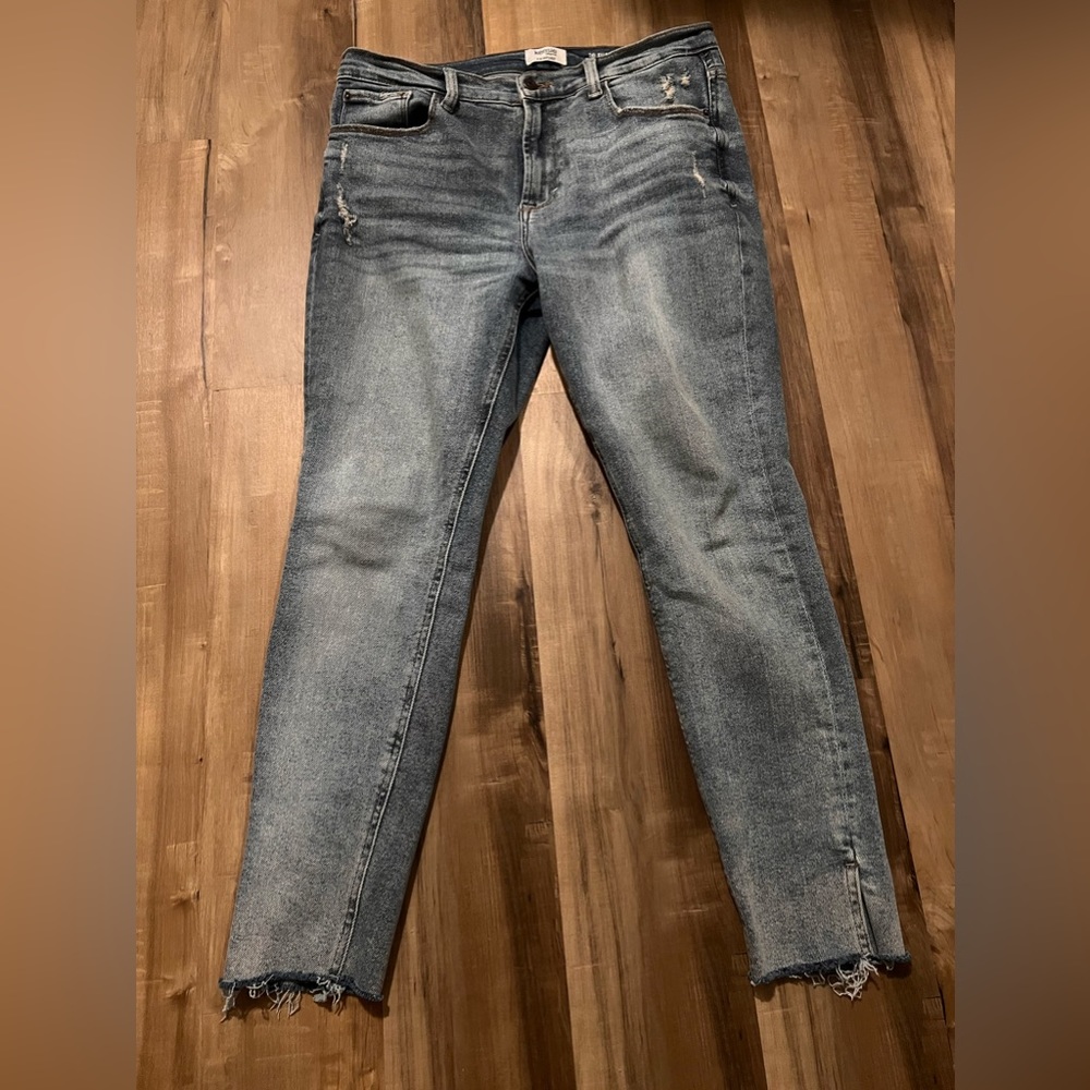 The Kelsey High Rise jeans by Kensie Vintage Luxe